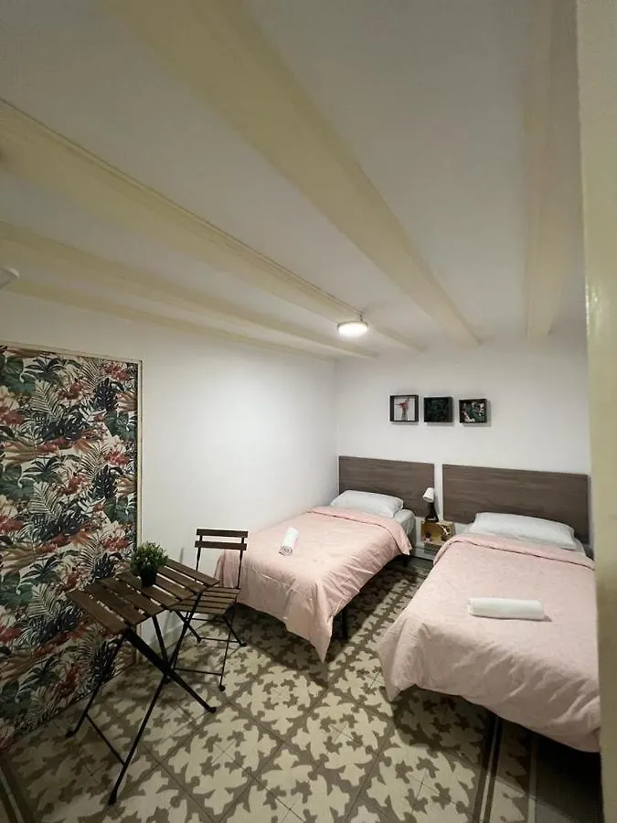 Хостел Sleep In Gothic Bcn Барселона